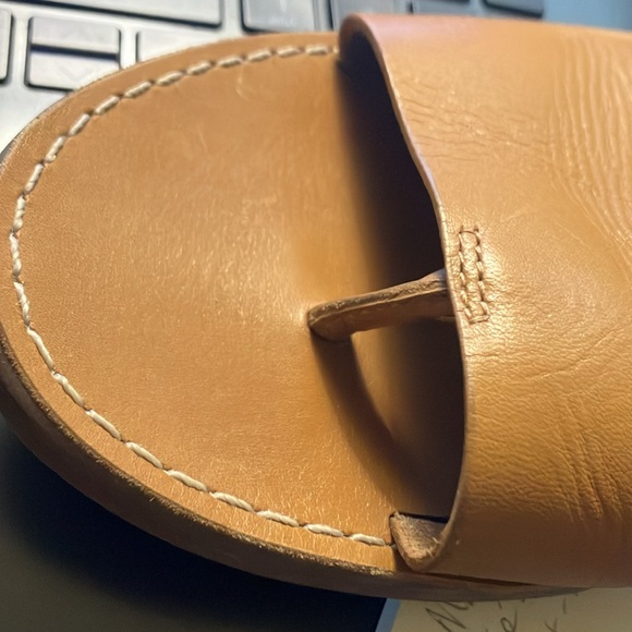 Madewell all-leather upper. The Boardwalk Post Slide sandal. Thong style. Size 9 - Picture 7 of 7